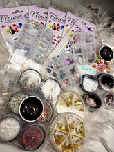 Cargar imagen en el visor de la galería, CHRISTMAS BOX