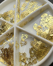 Cargar imagen en el visor de la galería, Christmas Decoration Metal Gold
